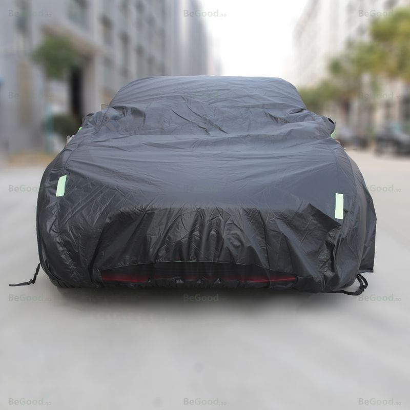 Presenning Tesla Model 3