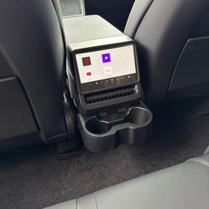 Hovedbilde Koppholder bakre skjerm Tesla Model 3 & Y