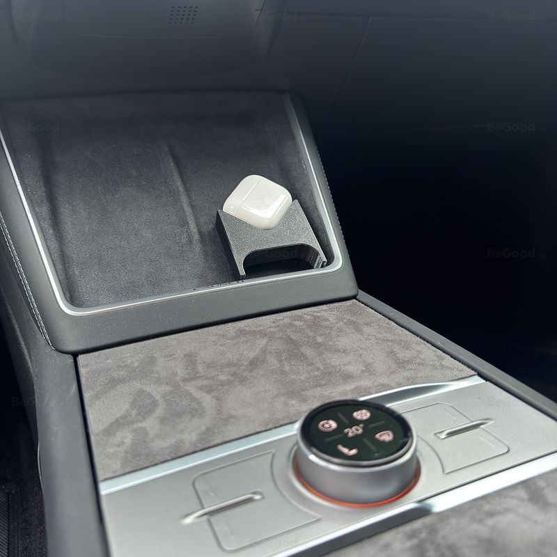 AirPods-holder for trådløs lading i Tesla