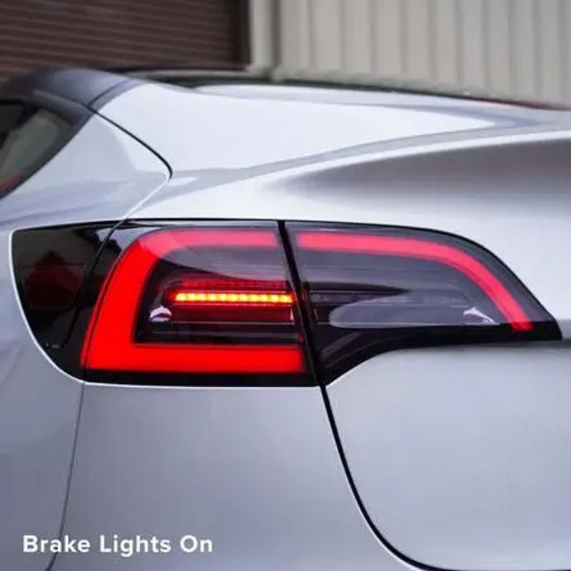 TesBros Sotet baklys-beskyttelse Tesla Model 3 & Y