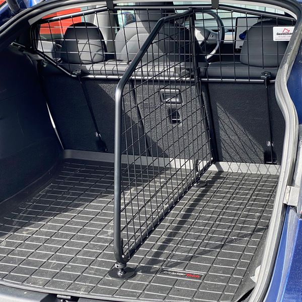 Guardsman hundegitter m/u skillevegg -Tesla Model Y